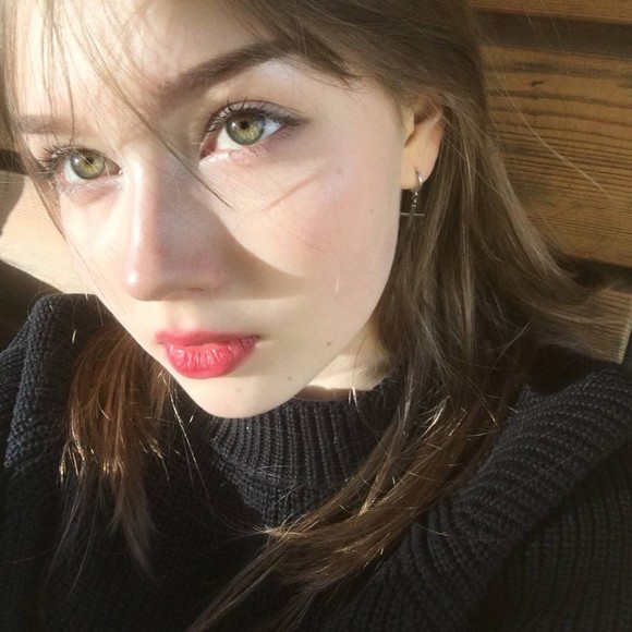 Meet your Posher, Lois - Picture 1 of 1